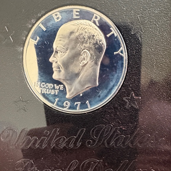 Silver Coin Display Case - Picture 2 of 4